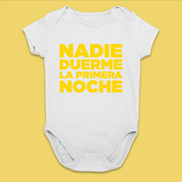 Body Nadie duerme la primera noche de Vis a Vis